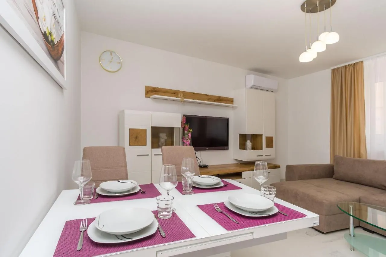 Apartmani Simi - The Sun Crikvenica 0*,  Horvátország